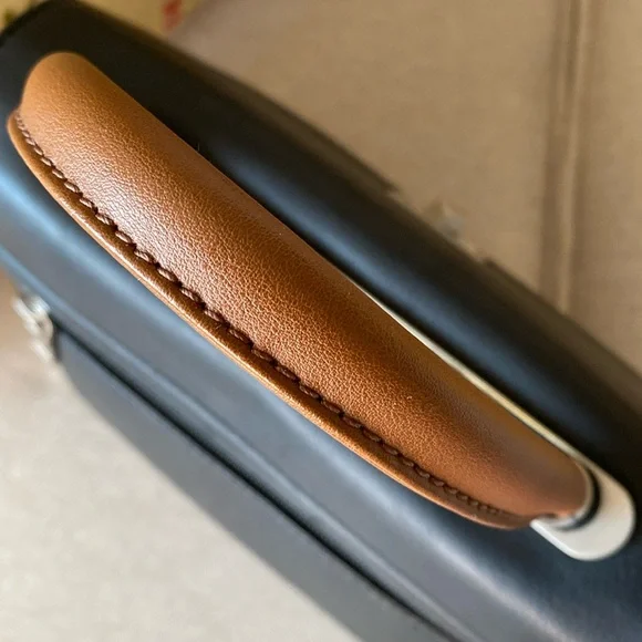 🌸 BLACK HANDBAG - Picture 12 of 12